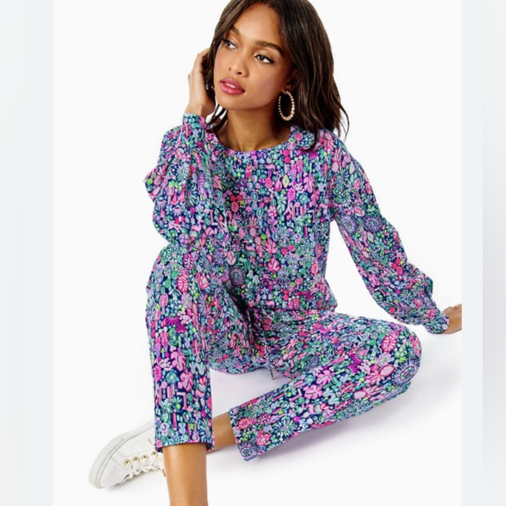 Lilly Pulitzer Luxletic Low Tide Navy Jewel Emora Pant & Sweatshirt Set, Sz M